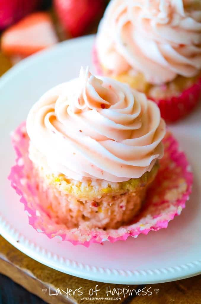 The Best Strawberry Cupcakes
