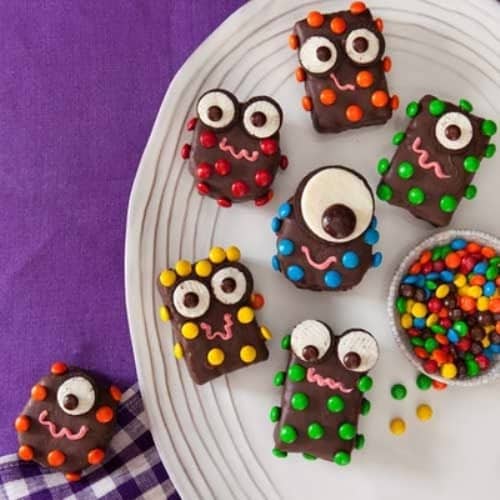 halloween-cute-food-treats-sweets-candy-cupcakes-for-kids-children7