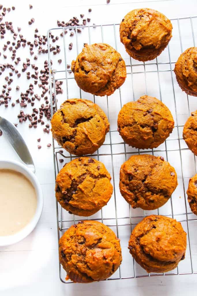 browned-butter-pumpkin-chocolate-chip-muffins
